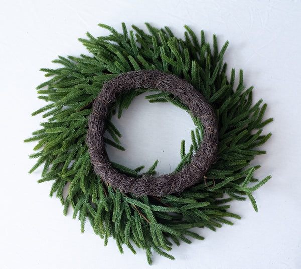 Vita Domi 24" Real Touch Norfolk Pine Wreath, Christmas Wreaths for Front Door 24 inch, Green Wreath Christmas, Faux Cedar Wreath, Window Wreaths, Evergreen Wreath, Norfolk Wreath, Chair Wreath w/ 120 Tips